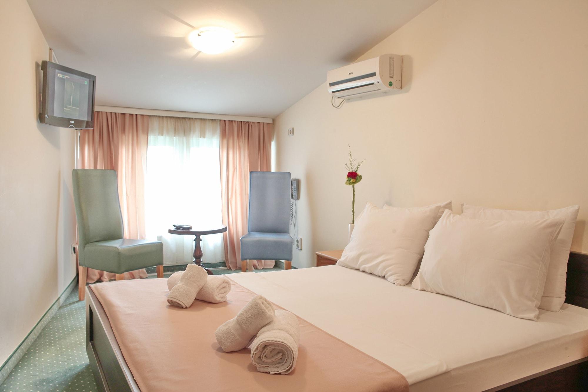 Happy Star Club Hotell Beograd Eksteriør bilde