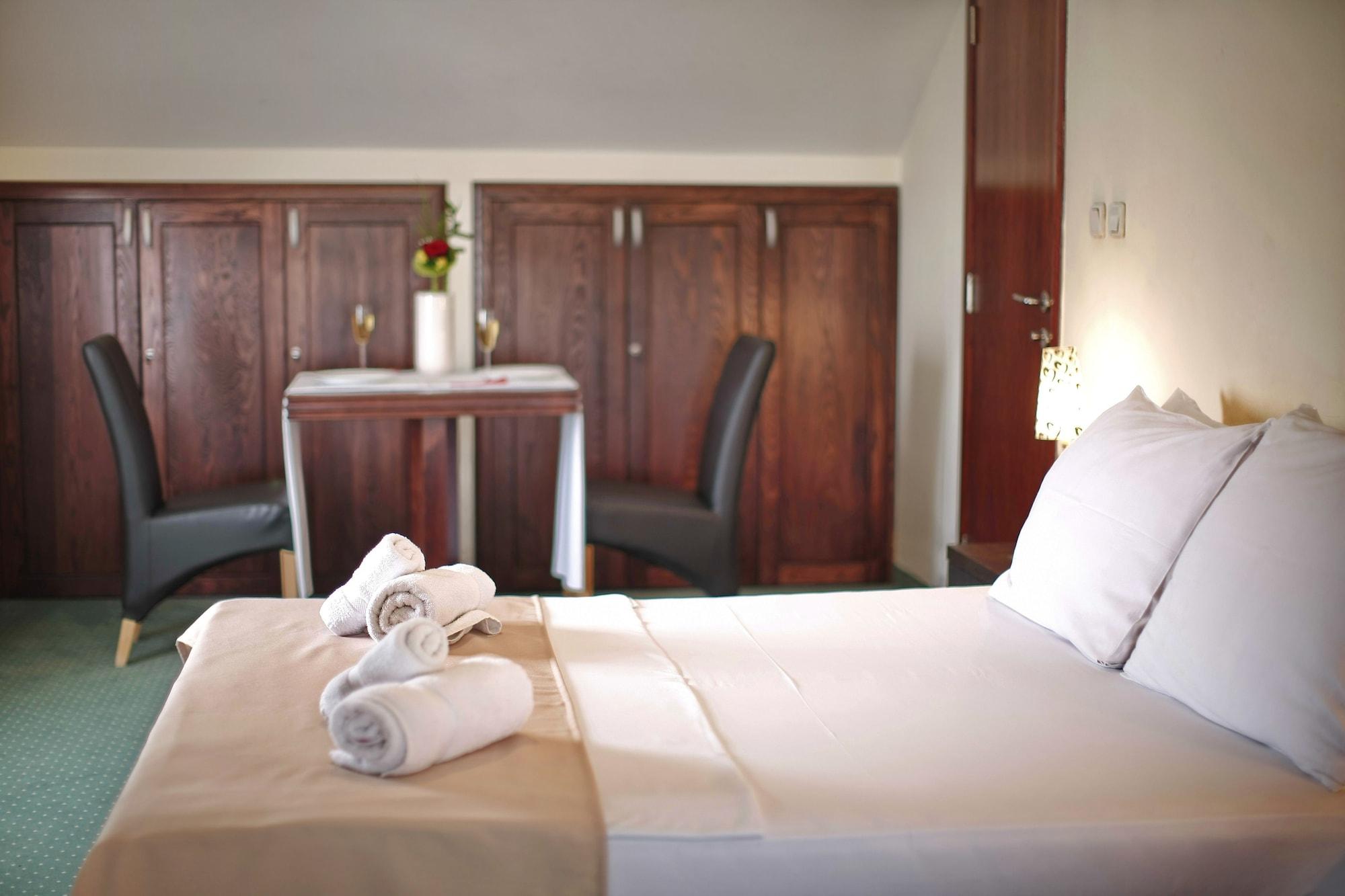 Happy Star Club Hotell Beograd Eksteriør bilde