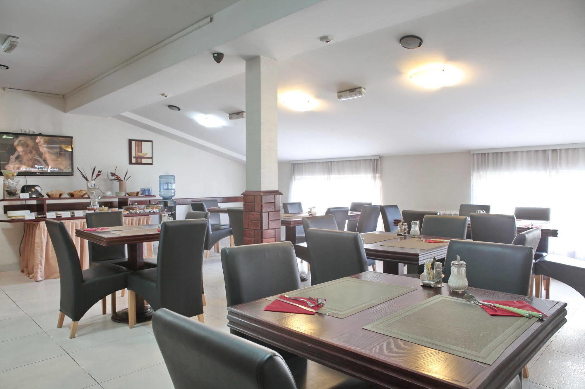 Happy Star Club Hotell Beograd Eksteriør bilde